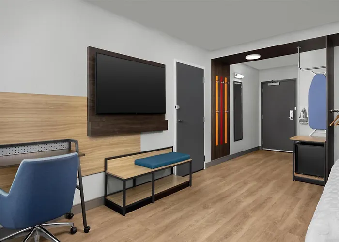 Tru By Hilton Plainfield Hotel 3*