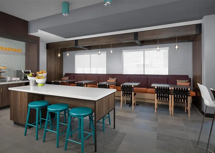 Hotel Tru By Hilton Plainfield 3*