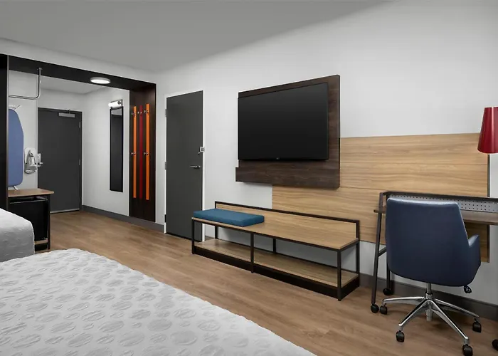 Tru By Hilton Plainfield 3*